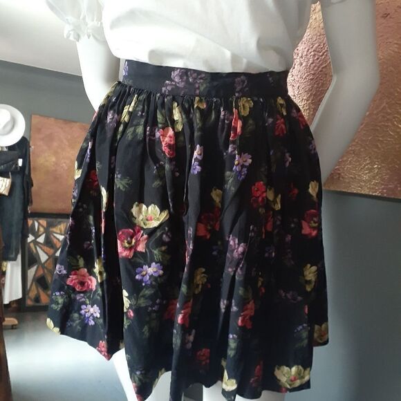 Talula Floral Mini Skirt  - Picture 7 of 7